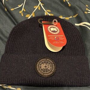 BNWT Canada Goose “Arctic Program” Navy Blue Beanie